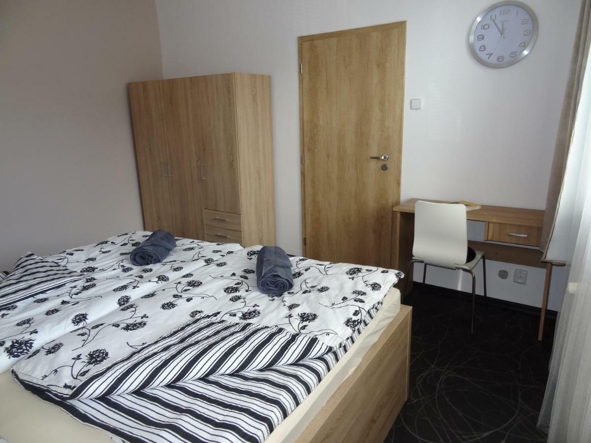 Apartman Lednicka Breclav Bagian luar foto